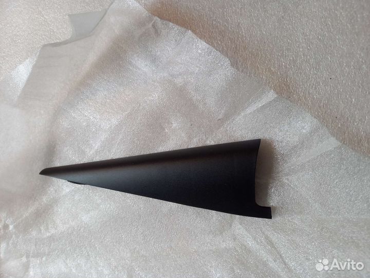 Накладка двери левой porsche cayenne 03-10