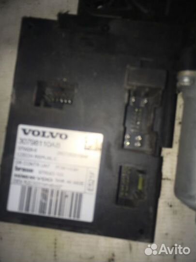 Моторчик стеклоподъемника передний правый Volvo