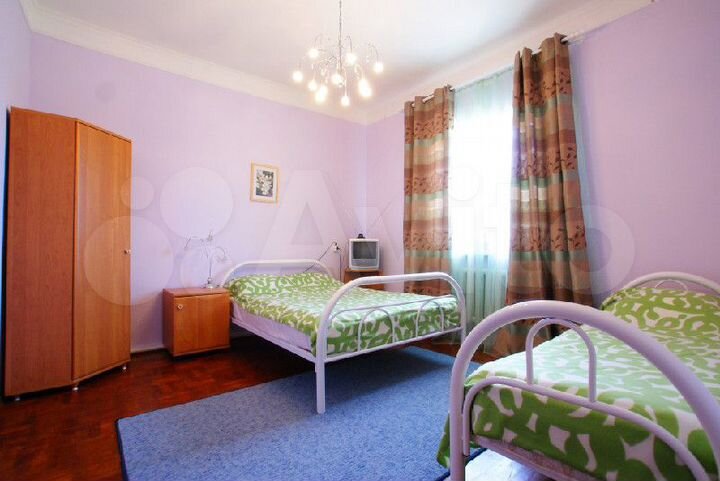 Дом 304 м² на участке 11,2 сот.