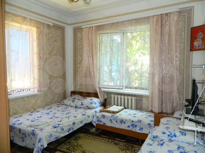 Комната 14 м² в 6-к., 2/2 эт.