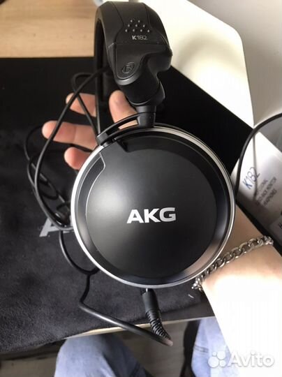 Студийные наушники- мониторы AKG K182