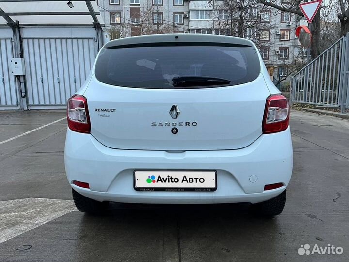 Renault Sandero 1.6 AT, 2015, 152 450 км