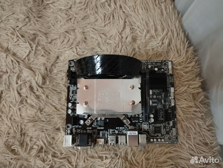 Материнская плата с процессором, оперативка
