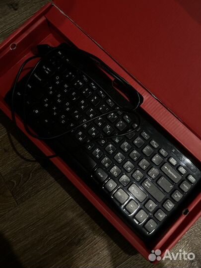 Игровая клавиатура с подсветкой