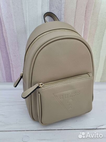 Рюкзак guess