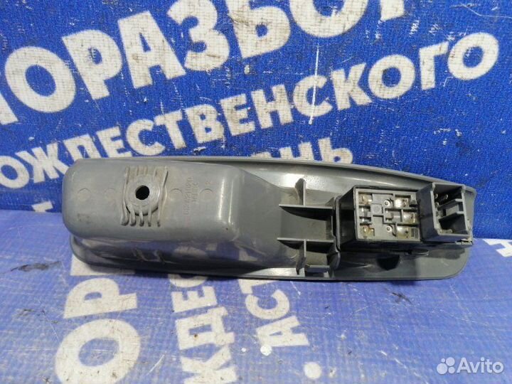 Кнопка стеклоподъемника Chevrolet Lacetti седан