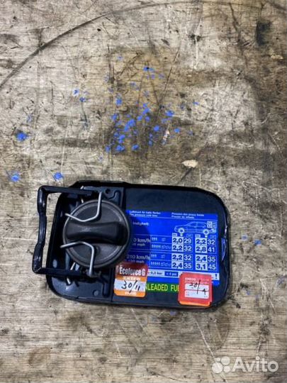 Лючок бензобака Mercedes-Benz E-Class W210 M104E28