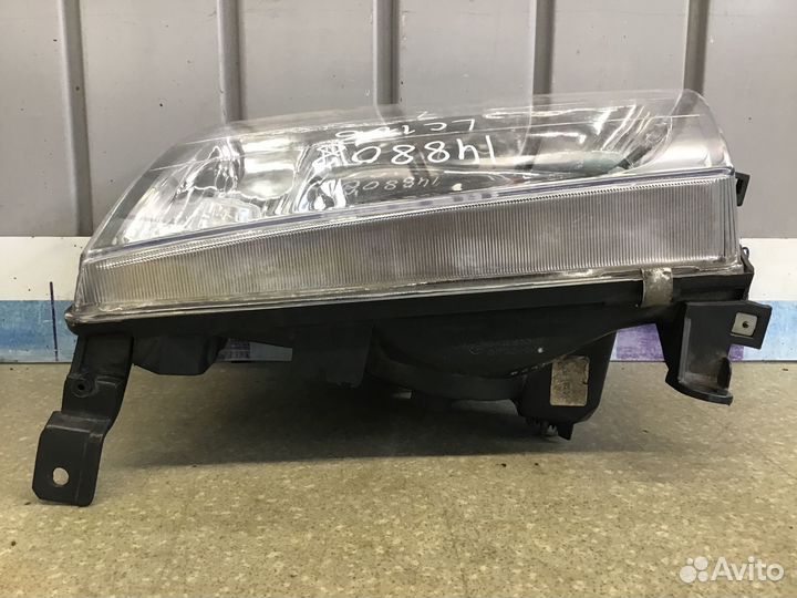 Фара левая Toyota Land Cruiser (100) 1998-2007