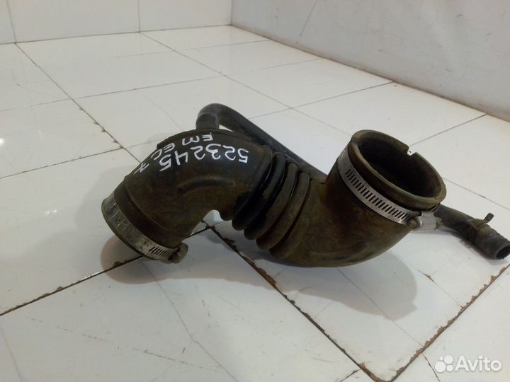 Патрубок воздушного фильтра (Geely Emgrand EC7)