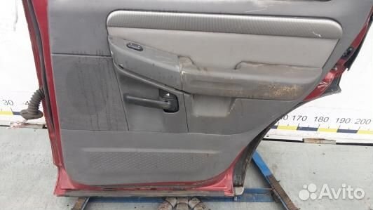 Дверь задняя правая ford explorer 3 (82F05FT01)
