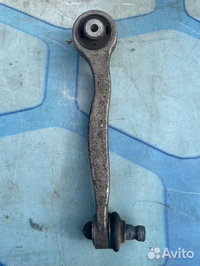 Рычаг передний верхний правый 4E0407510B