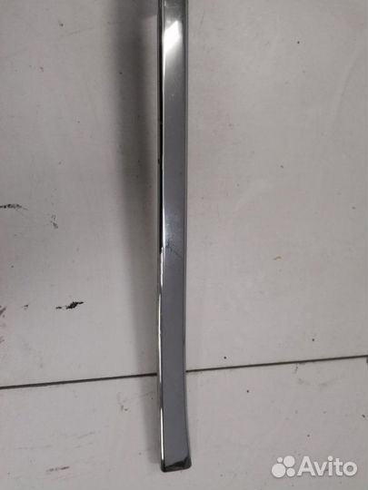 Накладка крышки багажника задняя Hyundai Solaris