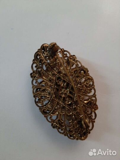 Брошь