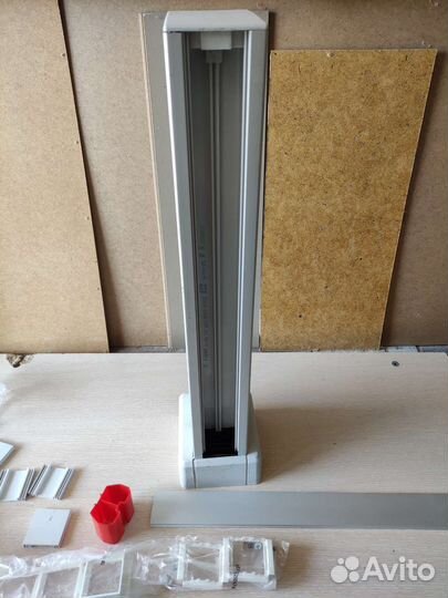 Мини-колонна Legrand для розеток