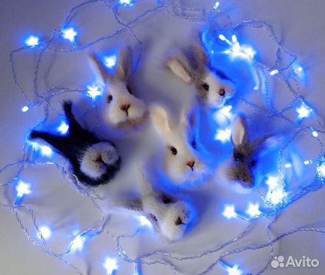 Броши, брелоки