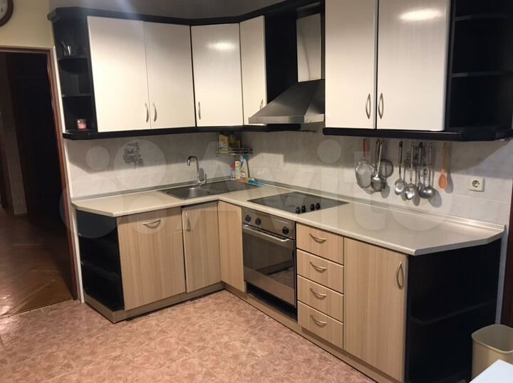 Дом 375 м² на участке 15 сот.