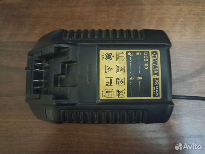 Аккумуляторная дрель DeWalt dcf 710