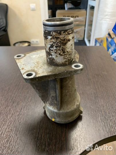 Кронштейн привода передний правый Bmw X5 4.8I E70