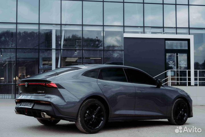 Changan UNI-V 1.5 AMT, 2022