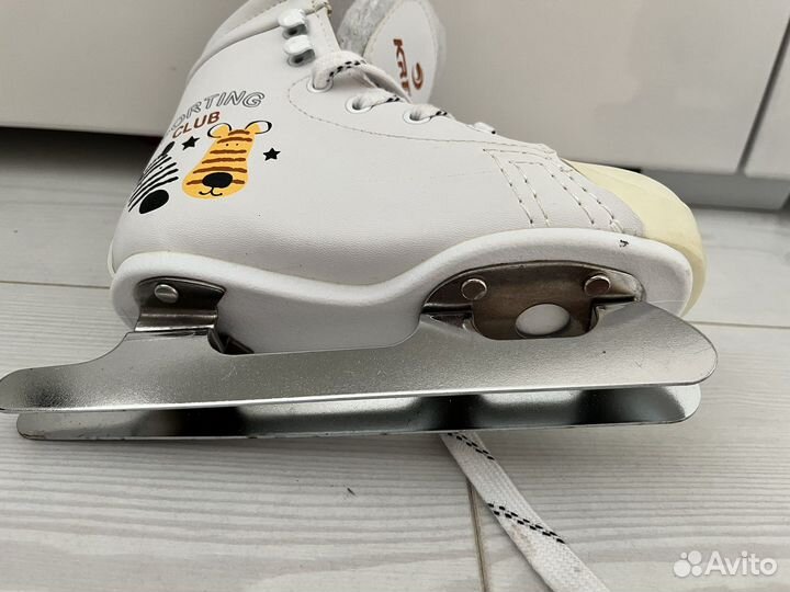 Коньки фигурные