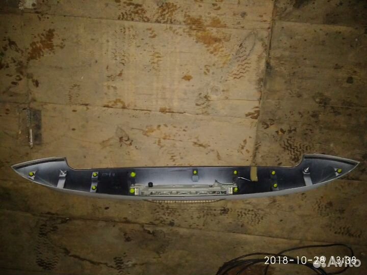 Cпойлер toyota wish 2003г