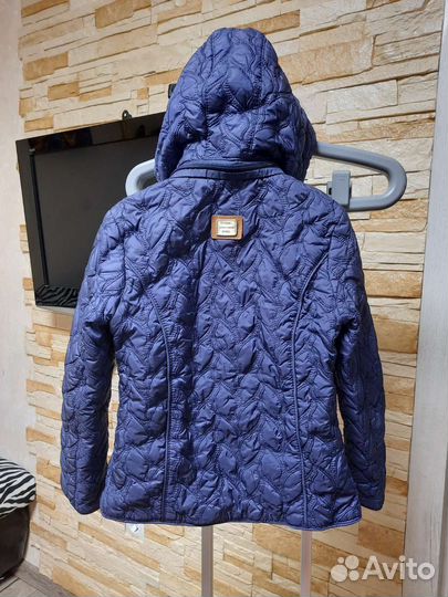 Куртка на девочку 122 см