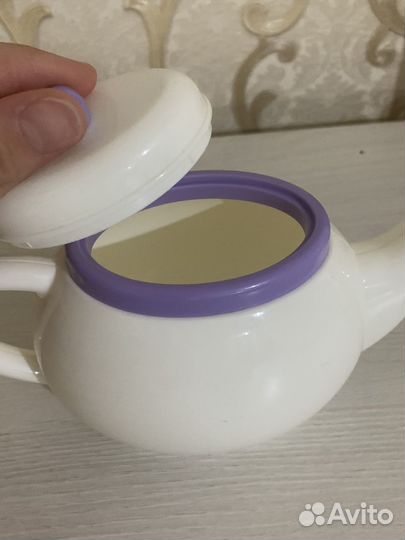 Игрушечный чайник