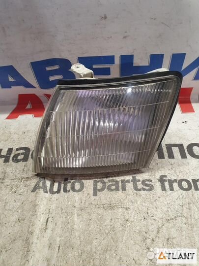 Габарит передний левый toyota celsior