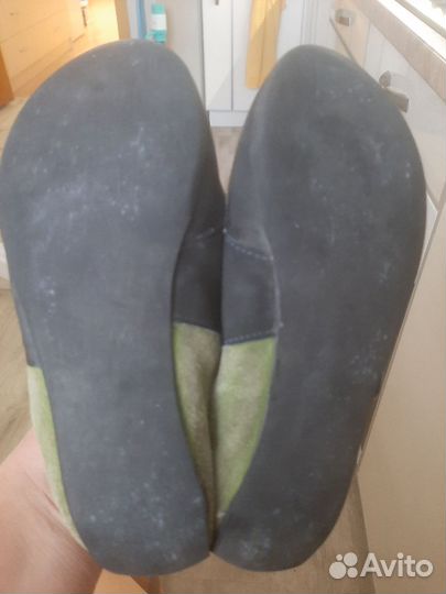 Скальные туфли decathlon 32-33