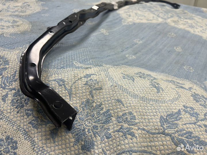 Планка под фары Toyota Chaser 100