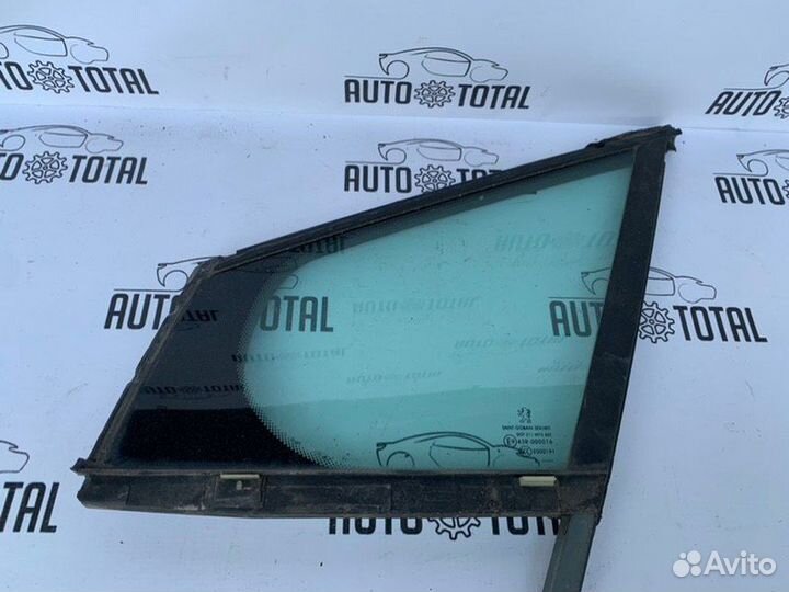 Стекло двери переднее левое Peugeot 308 EP6 2008