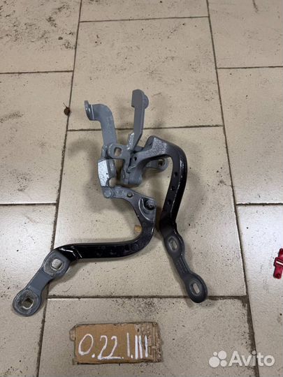 Петля крышки багажника BMW X3 G01