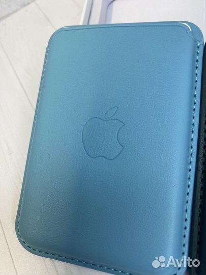 Apple MagSafe Leather Wallet