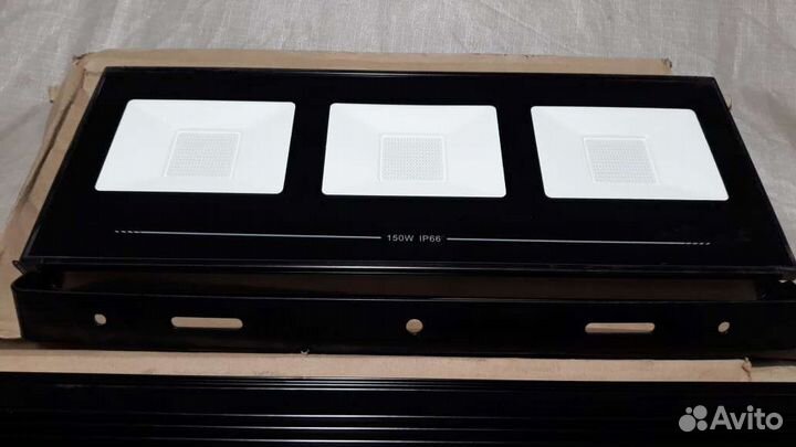 Светодиодный прожектор 150 вт