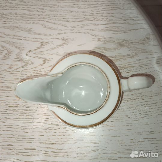 Заварочный чайник, молочник