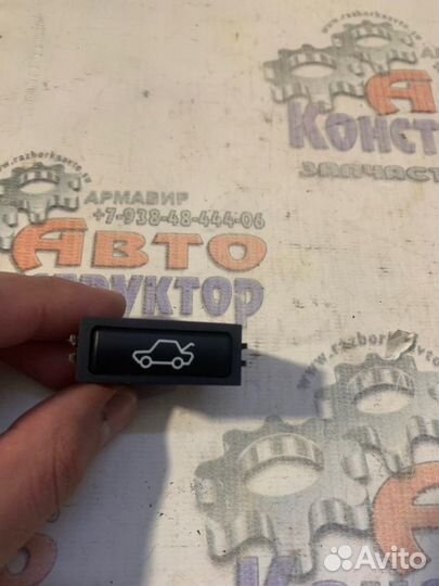 Кнопка открывания багажника Bmw 5 Седан Iv 530 D