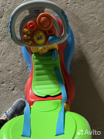 Машина-каталка Chicco 4 в 1 Quattro