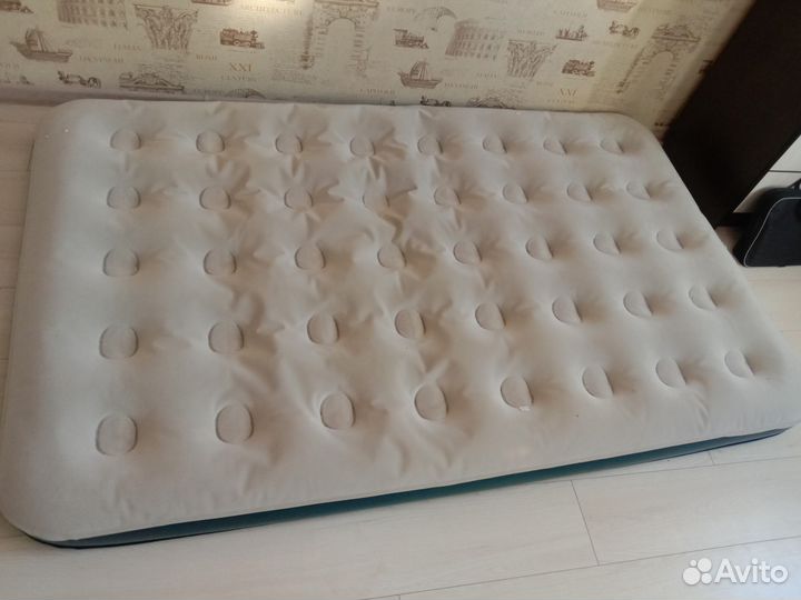 Надувной матрас quechua