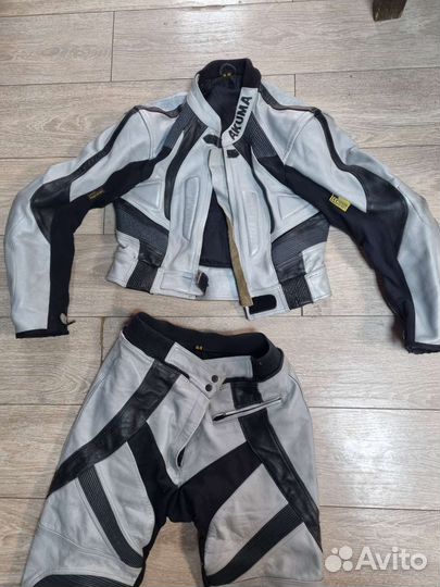 Мотокостюм