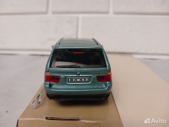 Модель автомобиля BMW X5