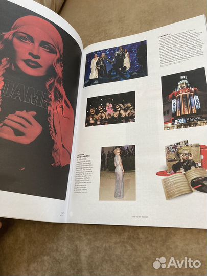 Журнал Légende о Мадонне