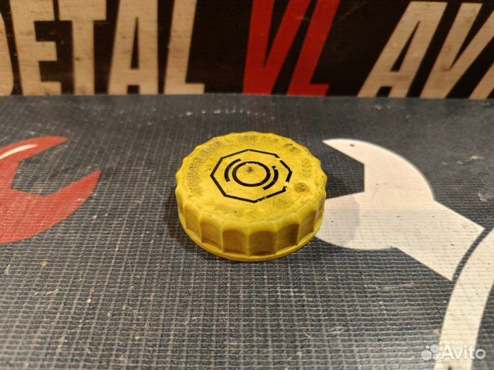 Крышка бачка тормозной жидкости Audi A6 avant 1999