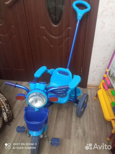 Велосипед трёхколёсный с родительской ручкой