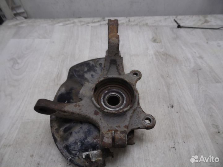 Кулак поворотный передний левый Hyundai ix35 2010