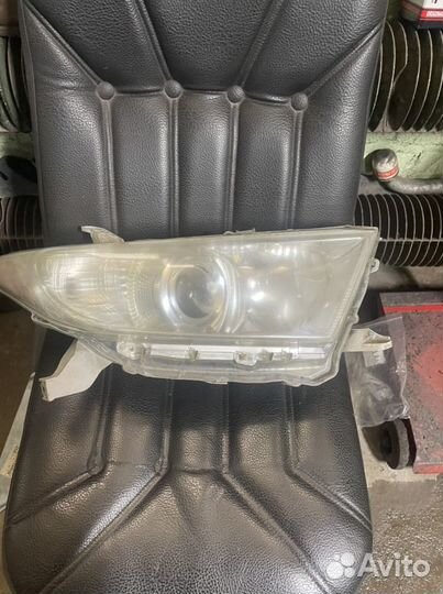 Фара передняя правая Toyota Highlander 2007-2013