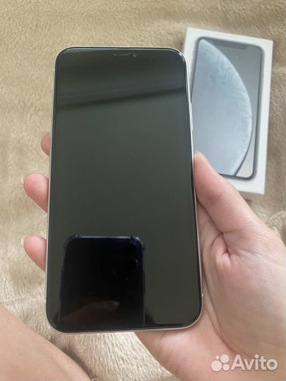 Телефон iPhone XR 64гб