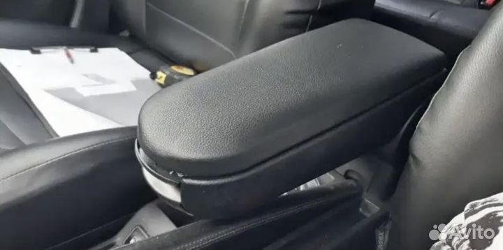 Крышка подлокотника Volkswagen/Skoda новая
