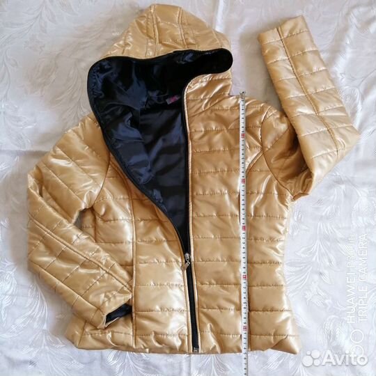 Куртка демисезон на золотистого цвета 42-44