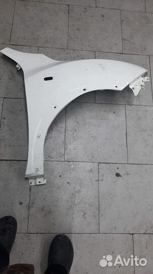 Крыло на Nissan Juke