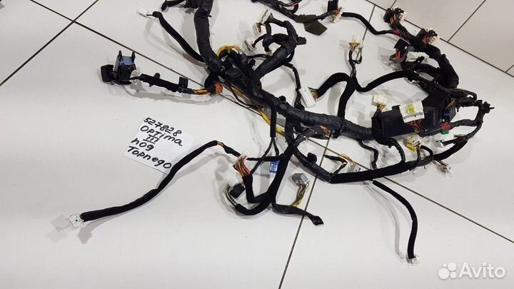 Электропроводка под торпедо (Kia Optima)